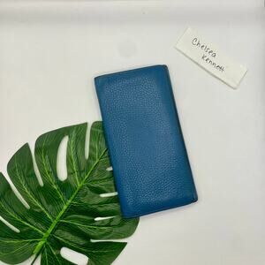 Louis Vuitton Brazza Wallet Blue Taurillon Leather Grained Calfskin Long Bifold